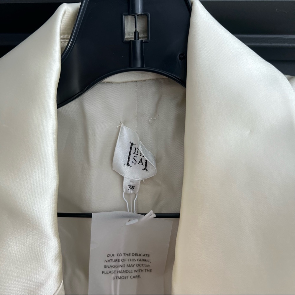 Helsa Heavy Satin Double Breasted Jacket in Bone Size XS NEW! New with tags! - Picture 6 of 12